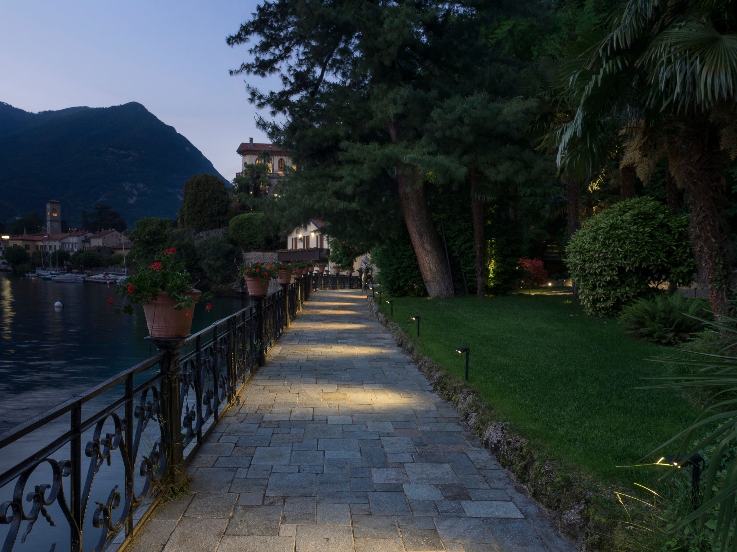 DELTALIGHT COMO GG_300